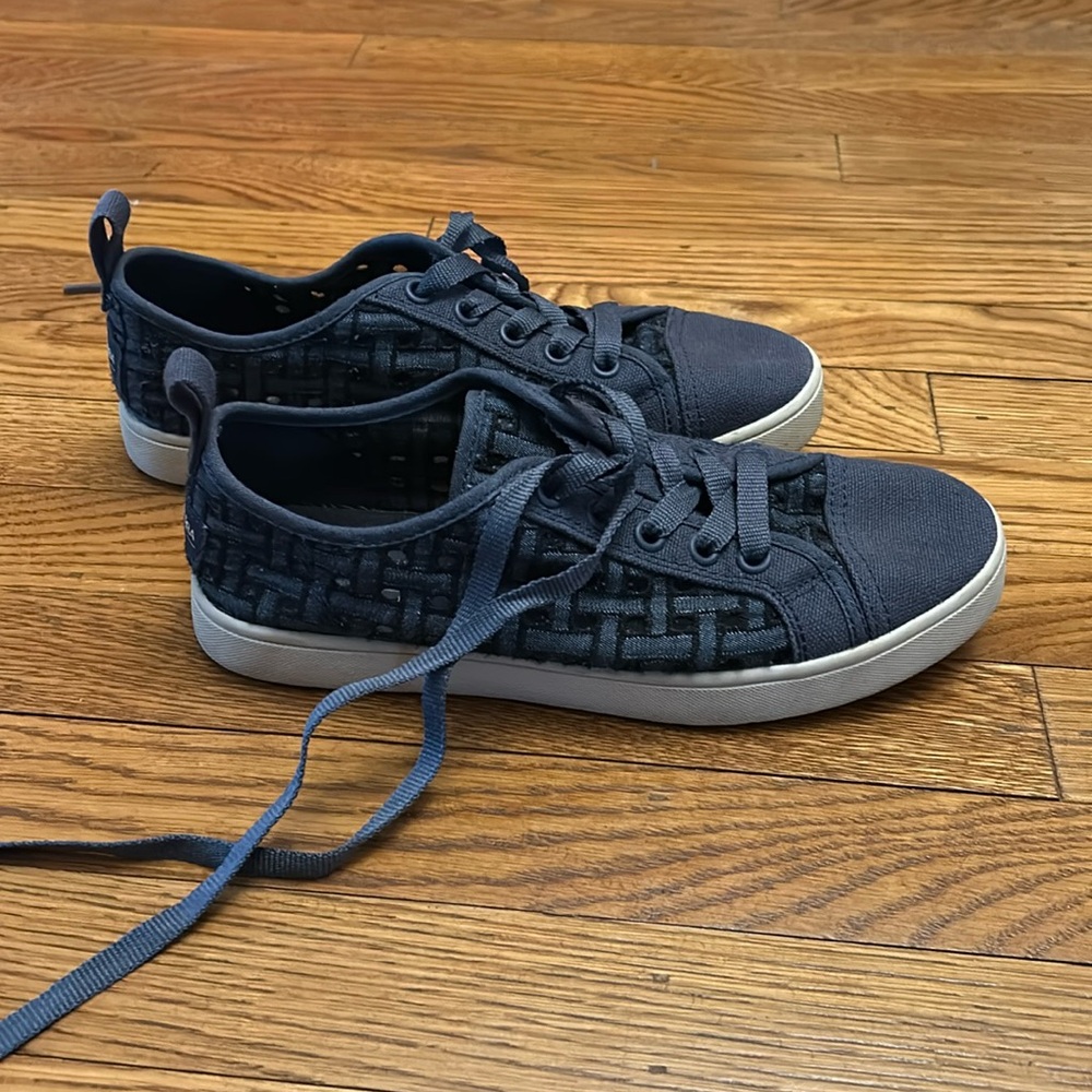 Koolaburra by UGG denim woven lattice sneakers